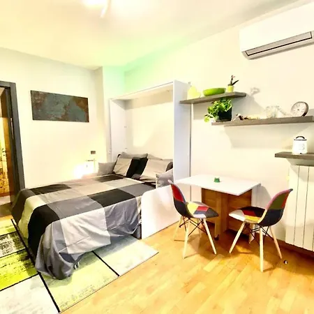 Apartment Tiny Close To Milan-como-malpensa