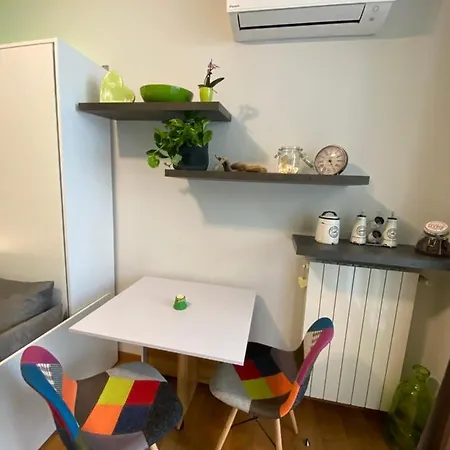 Apartment Tiny Close To Milan-como-malpensa
